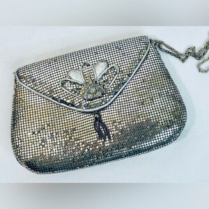 Vintage Silver Metal Mesh Evening Bag with Rhinestone Detail and Chain Strap